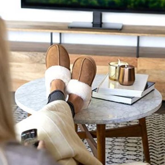 EZ Feet Women’s Shearling Scuffs Fluffy Breathable Slip-On Slippers - Picture 1 of 6